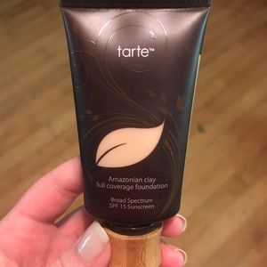 Tarte Amazonian Clay Foundation